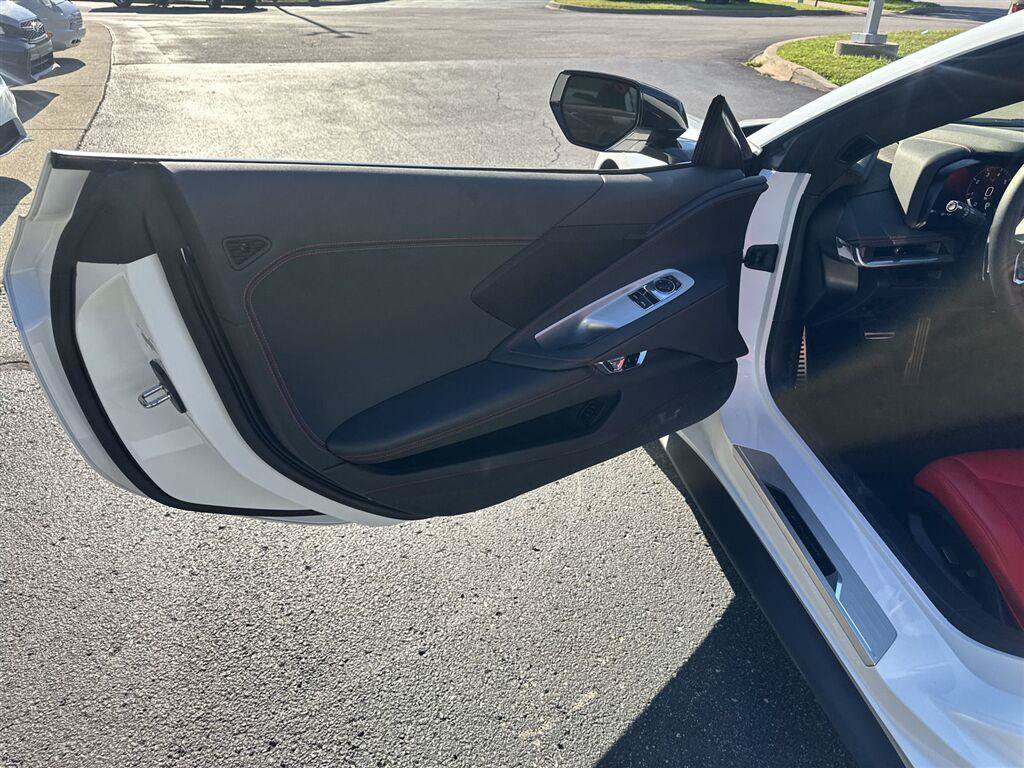 Used 2023 Chevrolet Corvette Stingray Coupe RWD image 17