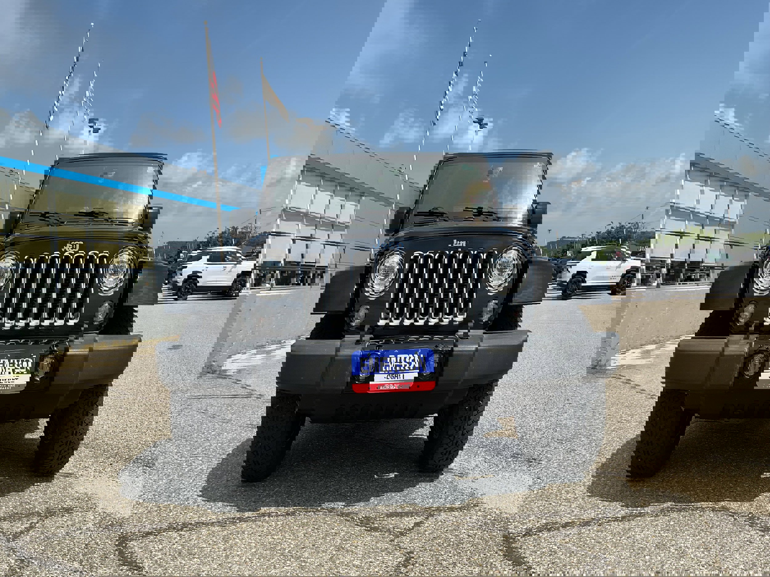 Used 2017 Jeep Wrangler Unlimited Sahara w/ Connectivity Group image 3