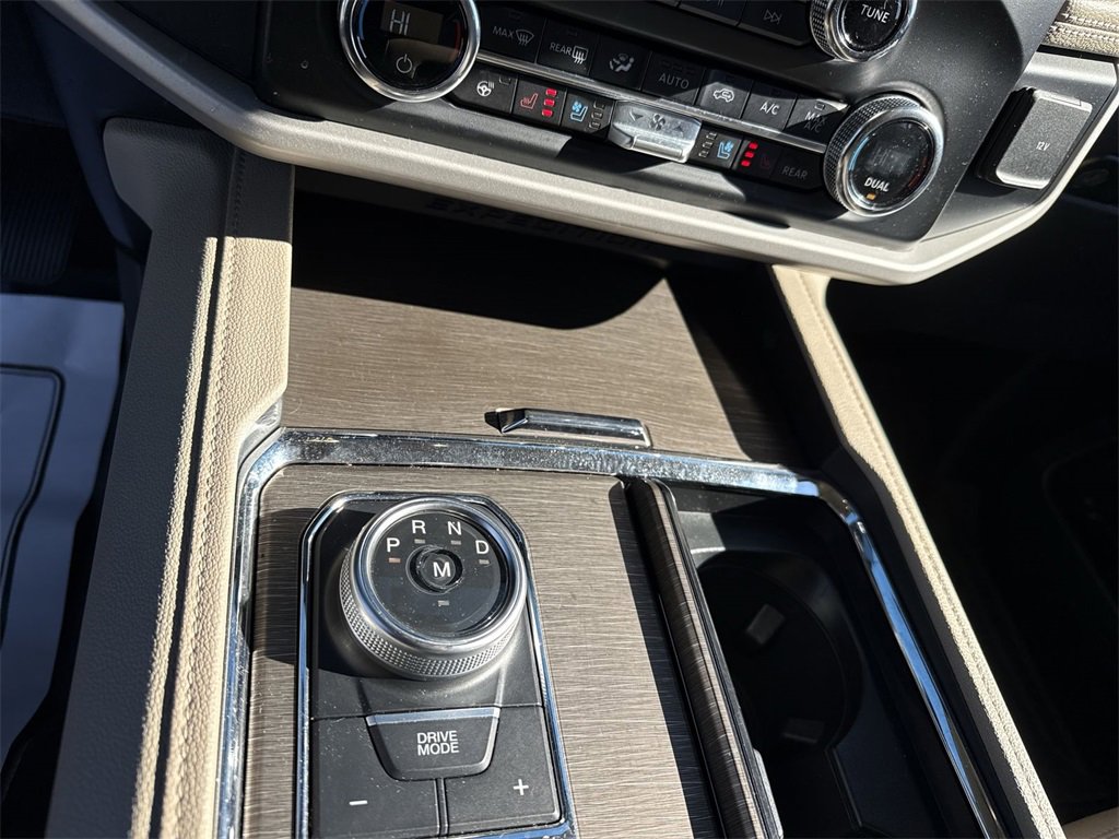 Used 2023 Ford Expedition Max Limited image 18