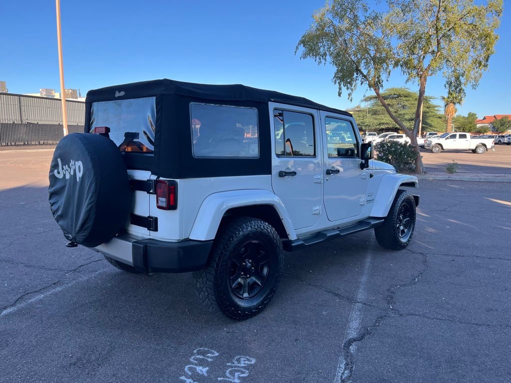Used 2017 Jeep Wrangler Unlimited Sahara w/ Connectivity Group image 9