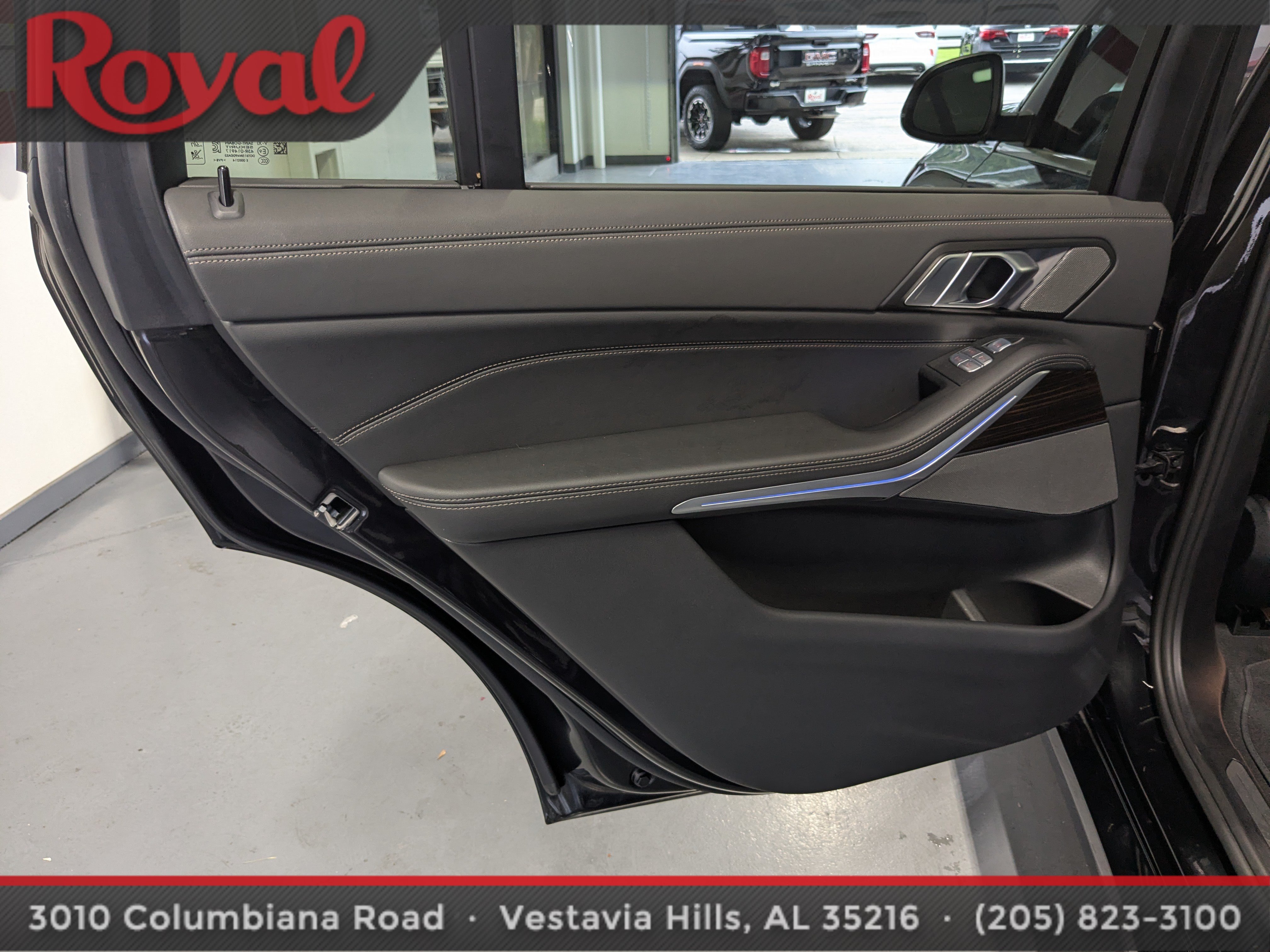 Used 2024 BMW X7 xDrive40i w/ Executive Package AWD/4WD image 16