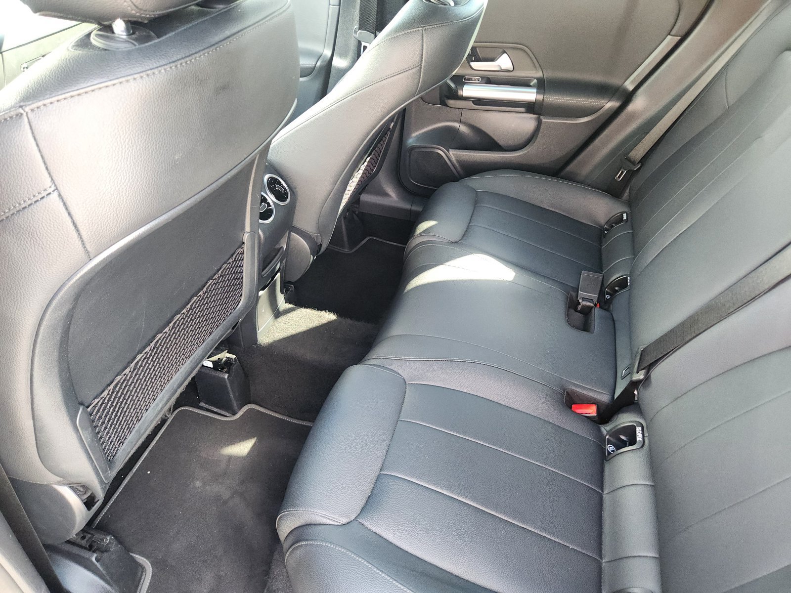 Used 2025 Mercedes-Benz GLA 250 image 33