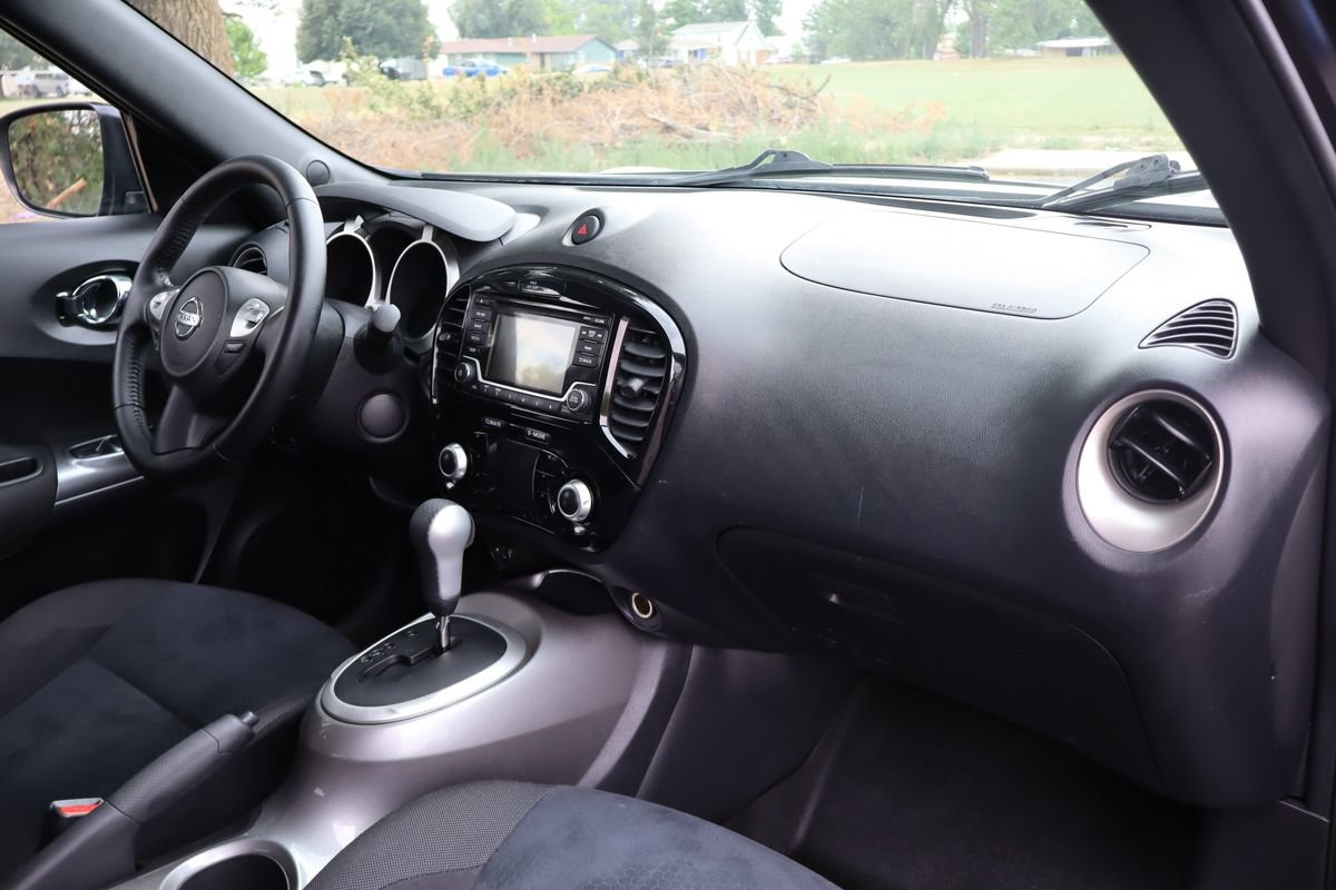 Used 2015 Nissan Juke SV AWD/4WD image 17