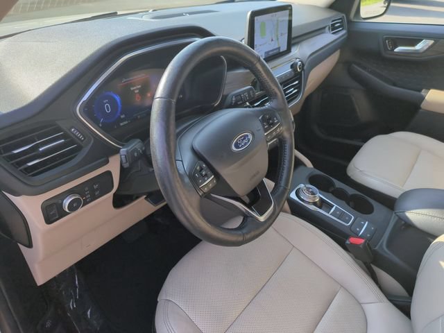 Used 2020 Ford Escape Titanium AWD/4WD image 16