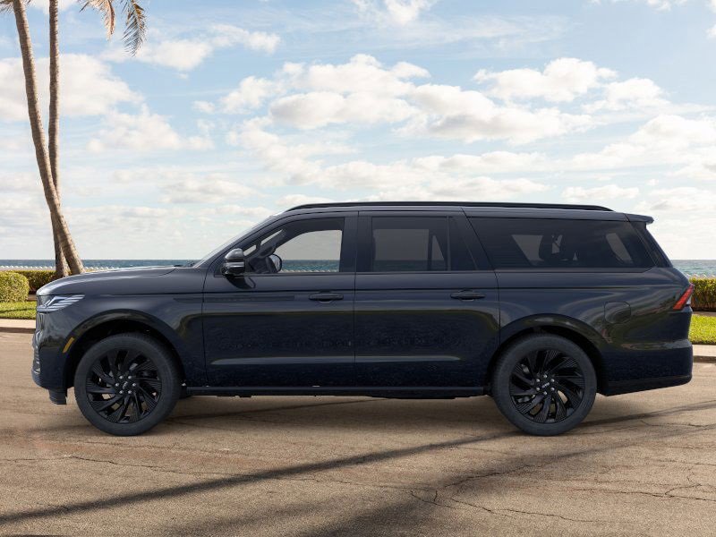New 2025 Lincoln Navigator L Reserve image 3