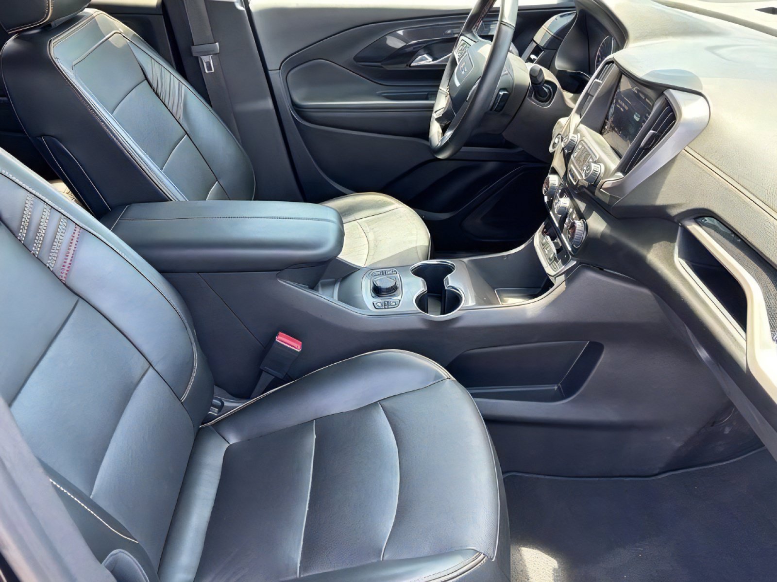 Used 2024 GMC Terrain AT4 AWD/4WD image 31