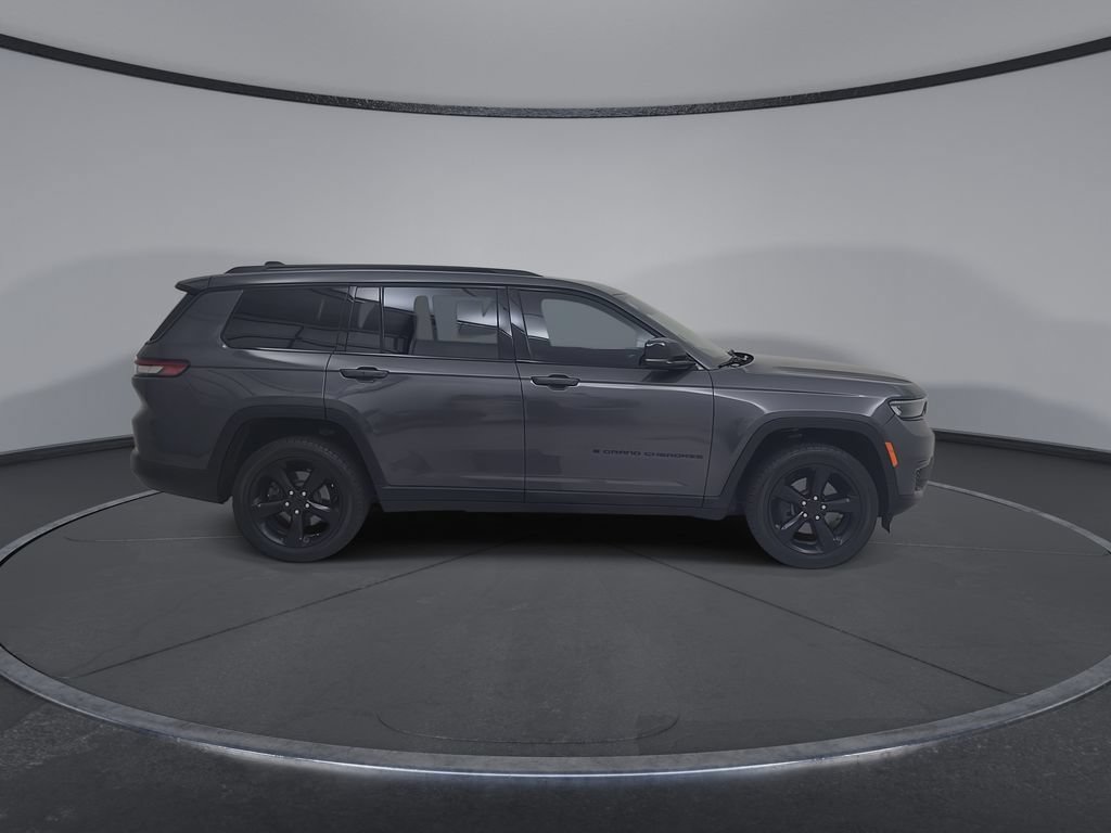 Used 2023 Jeep Grand Cherokee L Laredo AWD/4WD image 19
