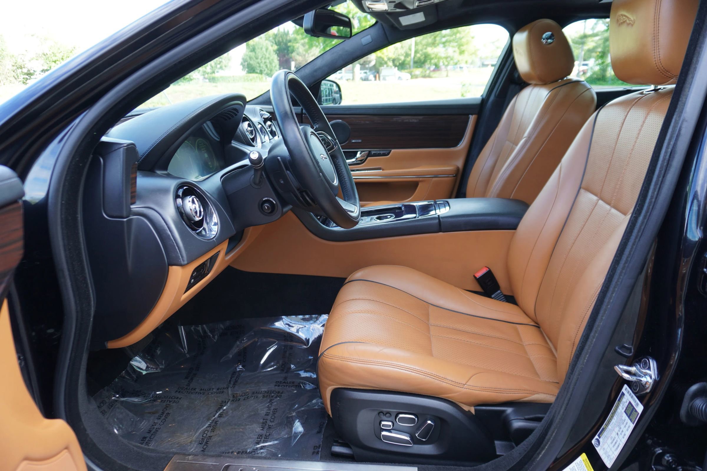 Used 2013 Jaguar XJ L Portfolio AWD/4WD image 9