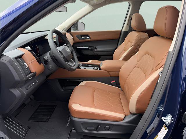 New 2026 Nissan Pathfinder Platinum AWD/4WD image 13