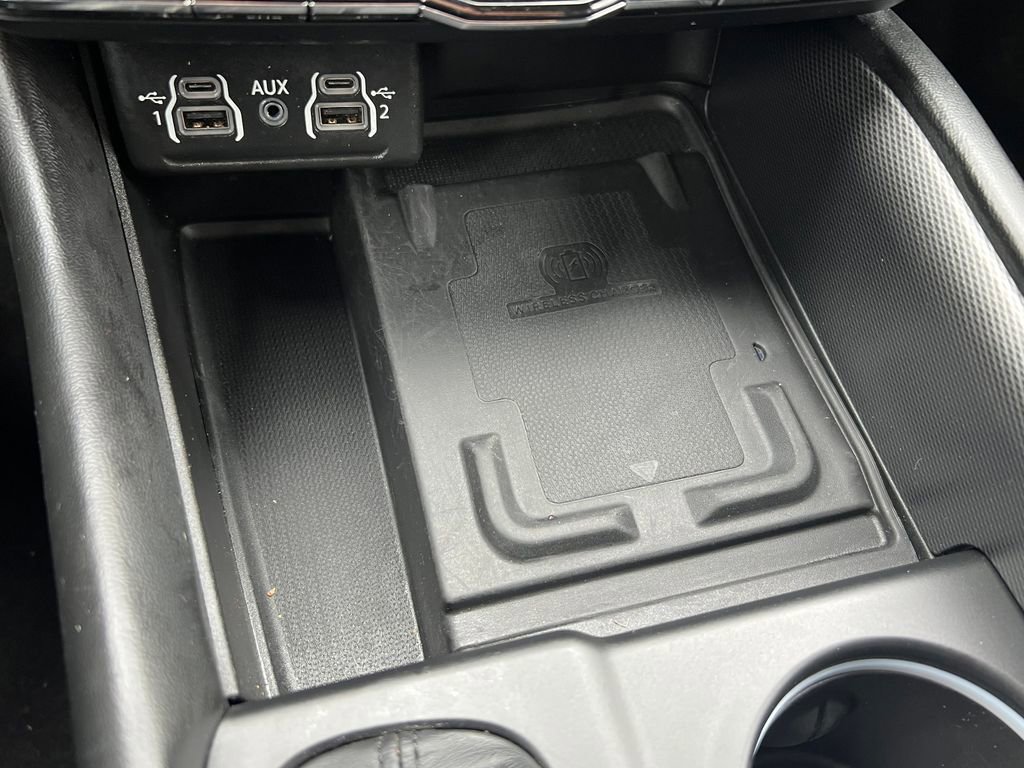 Used 2022 Dodge Durango R/T w/ Blacktop Package AWD/4WD image 36