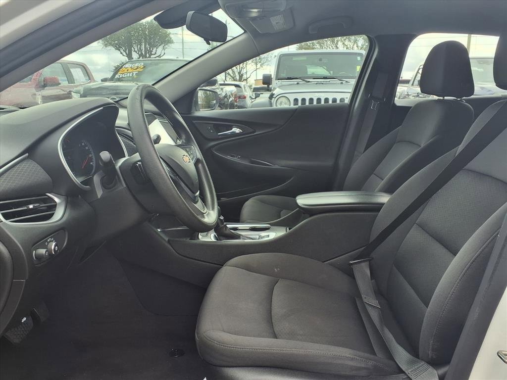 Used 2022 Chevrolet Malibu LT image 16