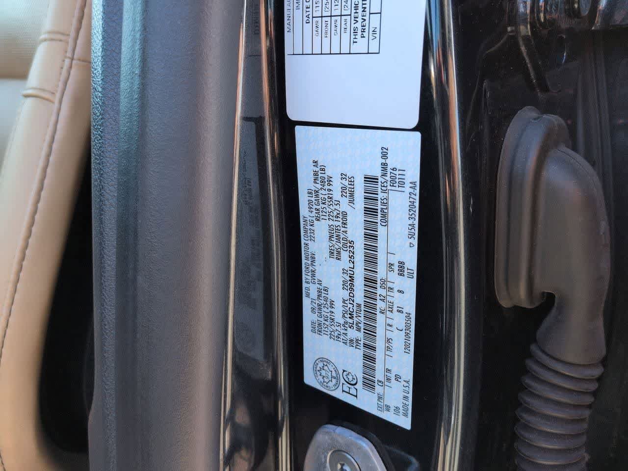 Used 2021 Lincoln Corsair Reserve AWD/4WD image 38