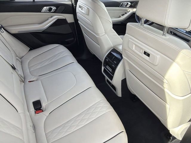 Used 2021 BMW X5 M50i w/ Executive Package image 15