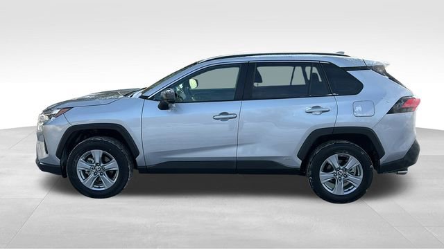 Used 2025 Toyota RAV4 LE image 4