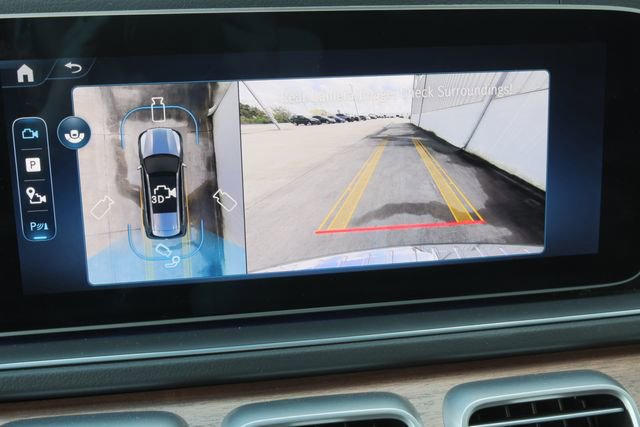 Used 2025 Mercedes-Benz GLS 580 4MATIC image 19