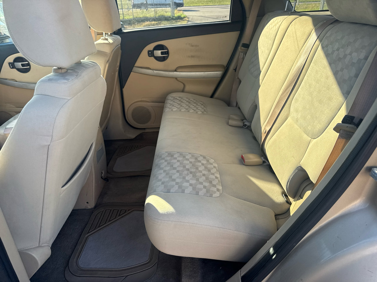 Used 2005 Chevrolet Equinox LT w/ Preferred Equipment Group image 11