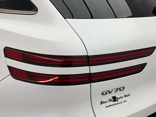 Used 2023 Genesis GV70 2.5T w/ Advanced Package AWD/4WD image 24