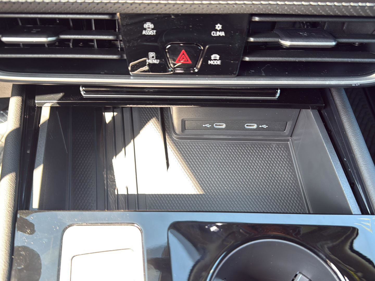 New 2026 Volkswagen Atlas SE image 22