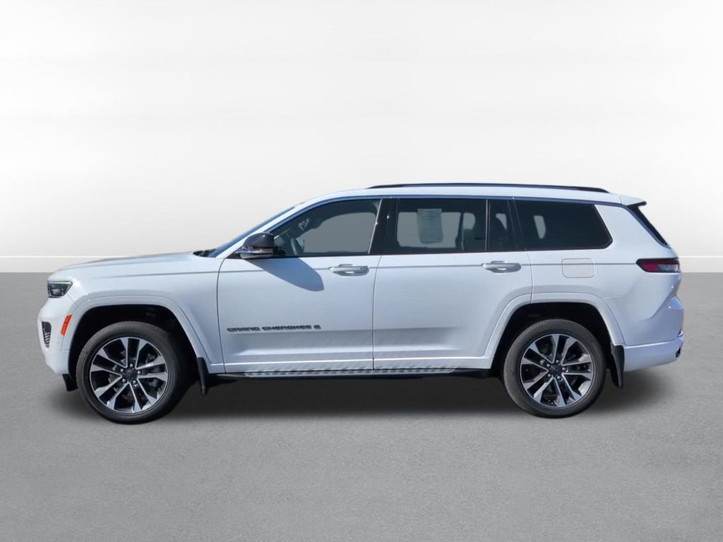 Used 2023 Jeep Grand Cherokee L Overland w/ MOPAR Finishing Package AWD/4WD image 9
