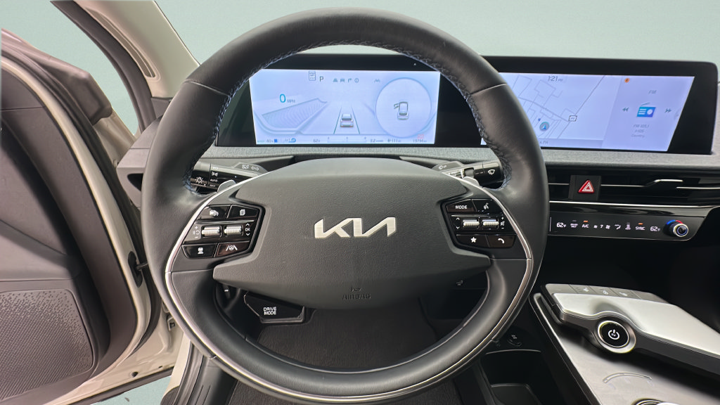 Used 2024 Kia EV6 Light AWD/4WD image 15