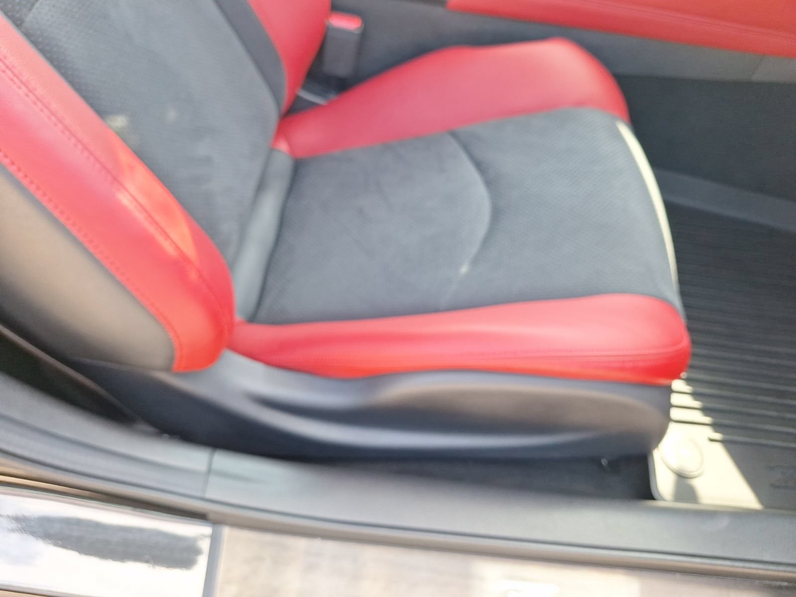 Used 2024 Nissan Z Performance w/ Floor Mat Package RWD image 32