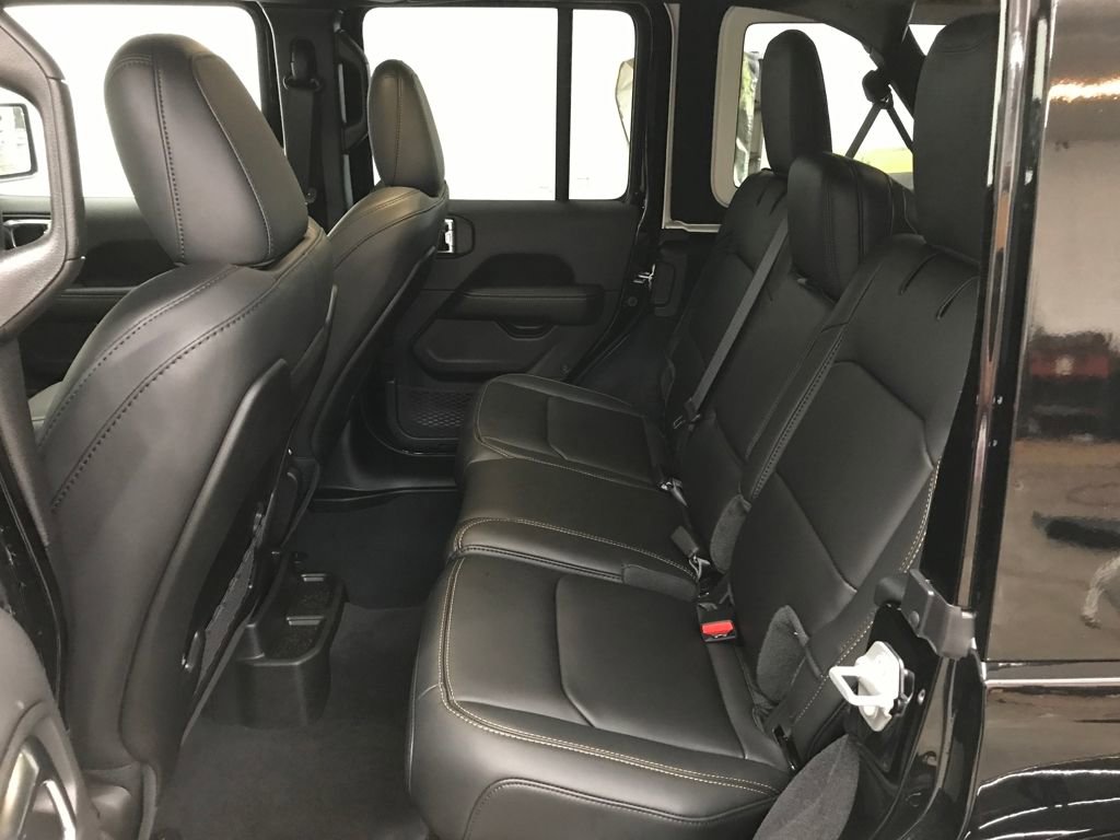 New 2025 Jeep Wrangler Unlimited Rubicon 392 image 23