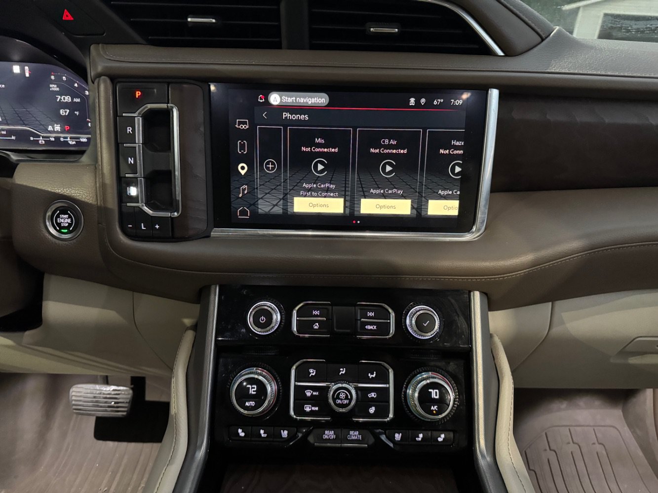 Used 2023 GMC Yukon XL Denali w/ Denali Reserve Package AWD/4WD image 14