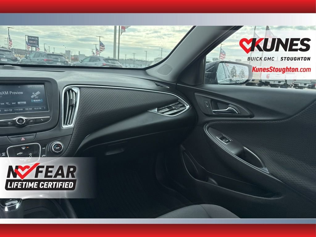 Used 2017 Chevrolet Malibu LT image 41