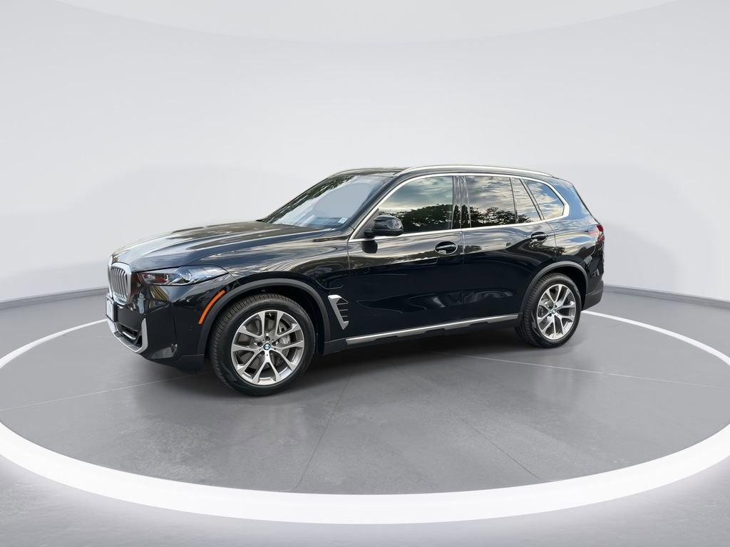 New 2026 BMW X5 xDrive50e image 4