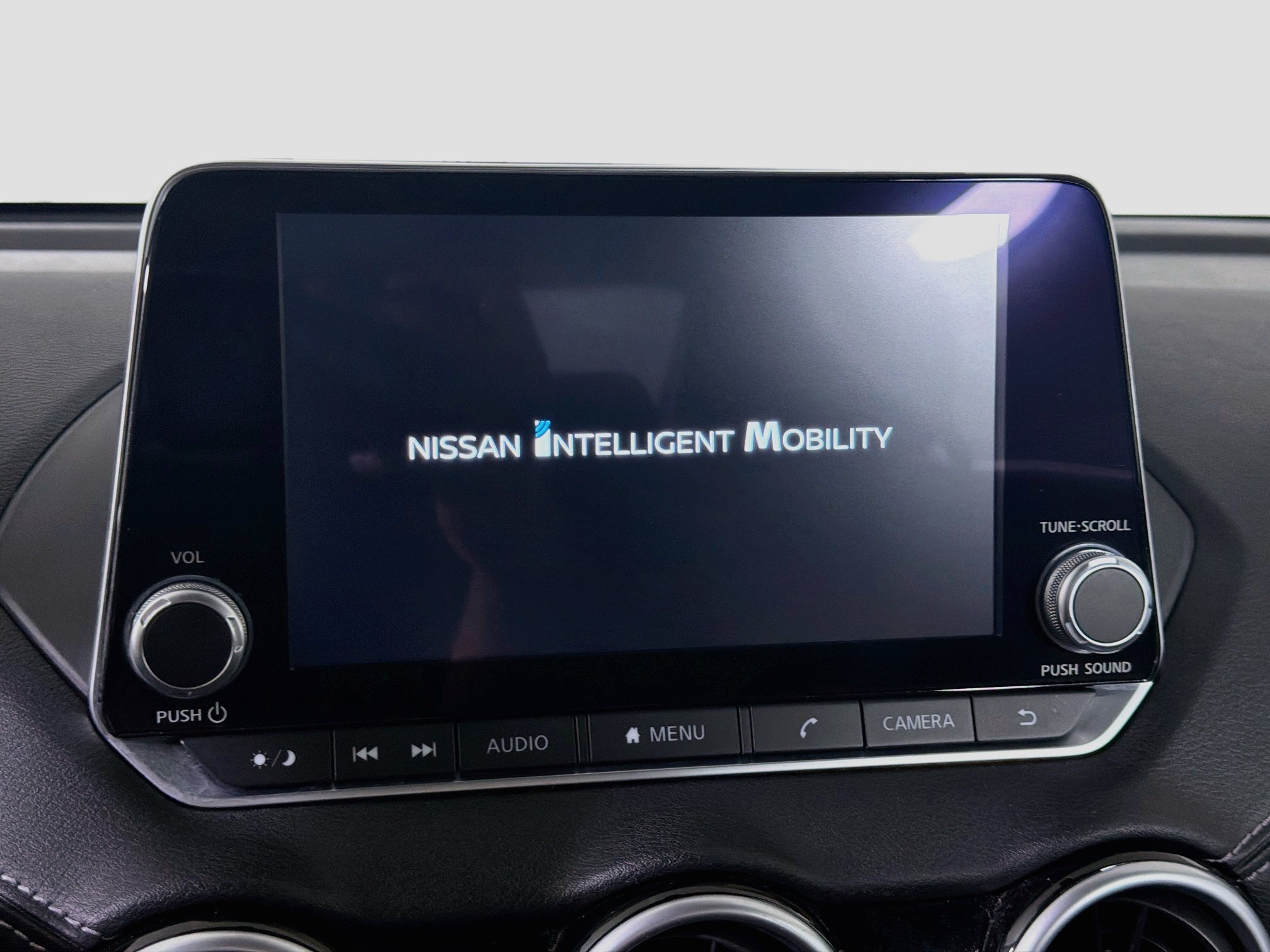 Used 2025 Nissan Sentra SV FWD image 19