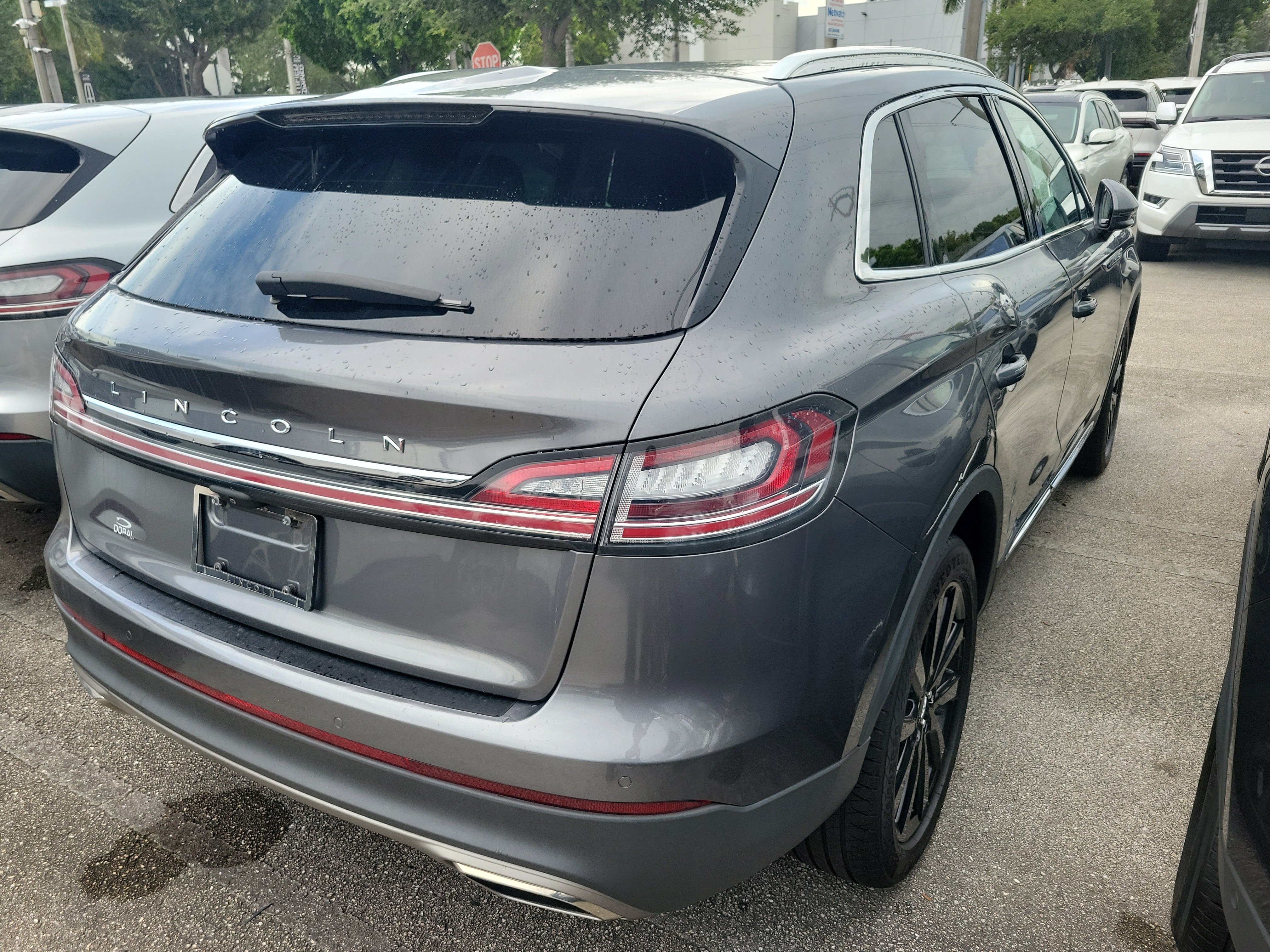 Certified 2023 Lincoln Nautilus Reserve w/ Monochromatic Package AWD/4WD image 4