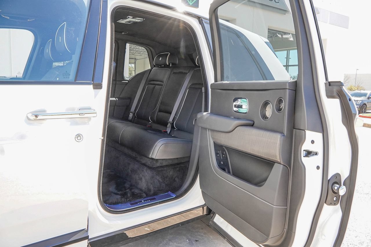 New 2026 Rolls-Royce Cullinan AWD/4WD image 46