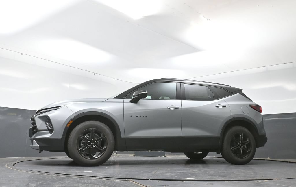 New 2026 Chevrolet Blazer LT w/ Midnight/Sport Edition AWD/4WD image 48