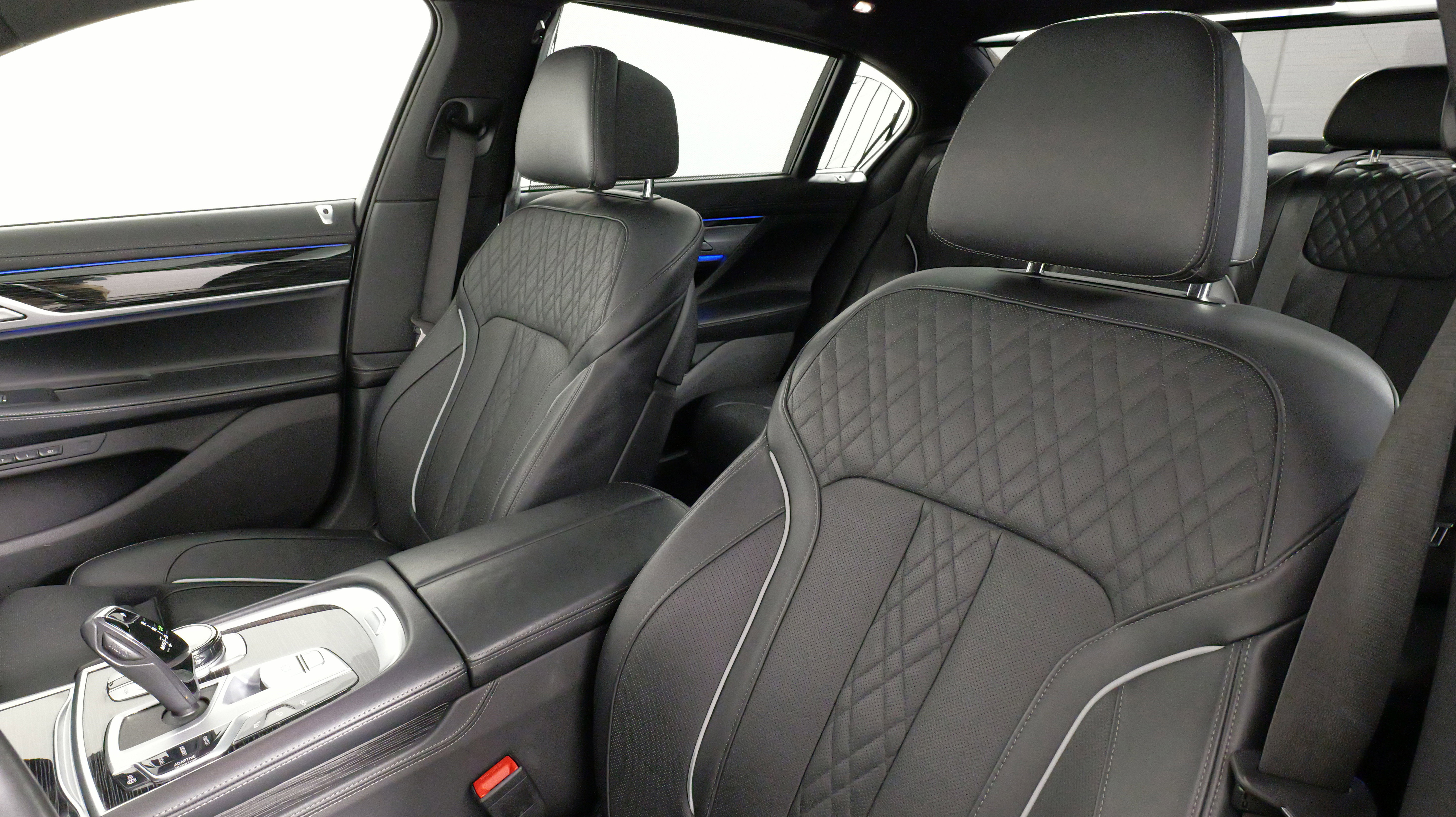 Used 2022 BMW 750i xDrive w/ Executive Package image 33