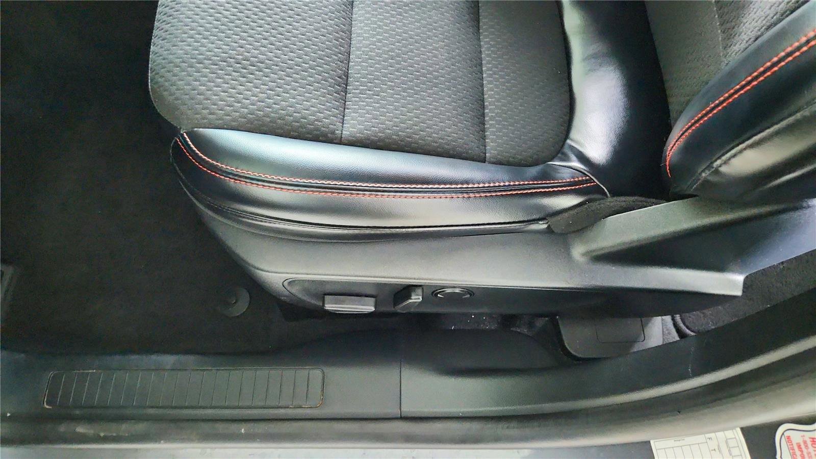 Used 2024 Ford Escape ST-Line image 28