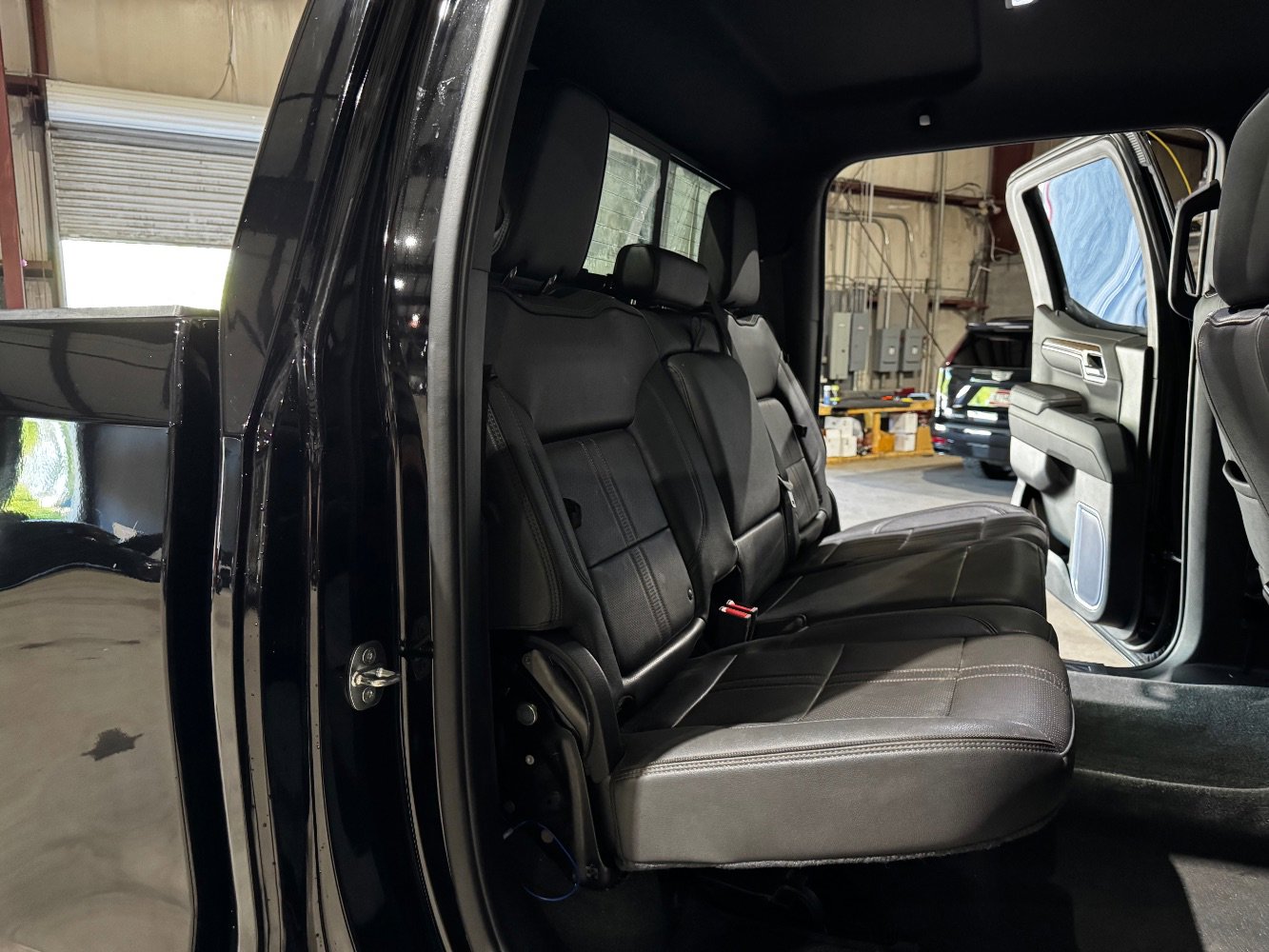 Used 2022 Chevrolet Silverado 1500 High Country image 23