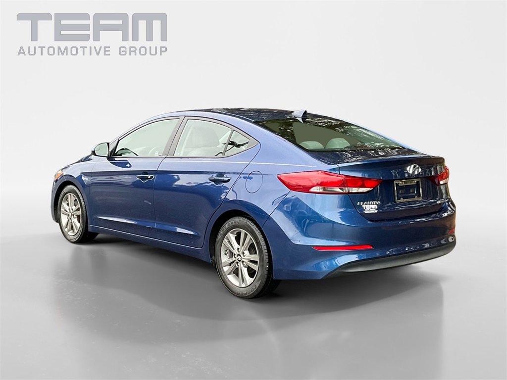 Used 2017 Hyundai Elantra SE image 5
