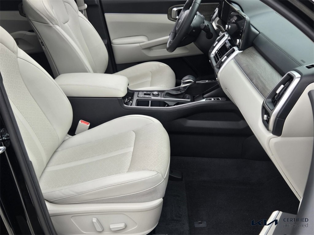 Certified 2023 Kia Sorento EX w/ Panoramic Sunroof Package image 19
