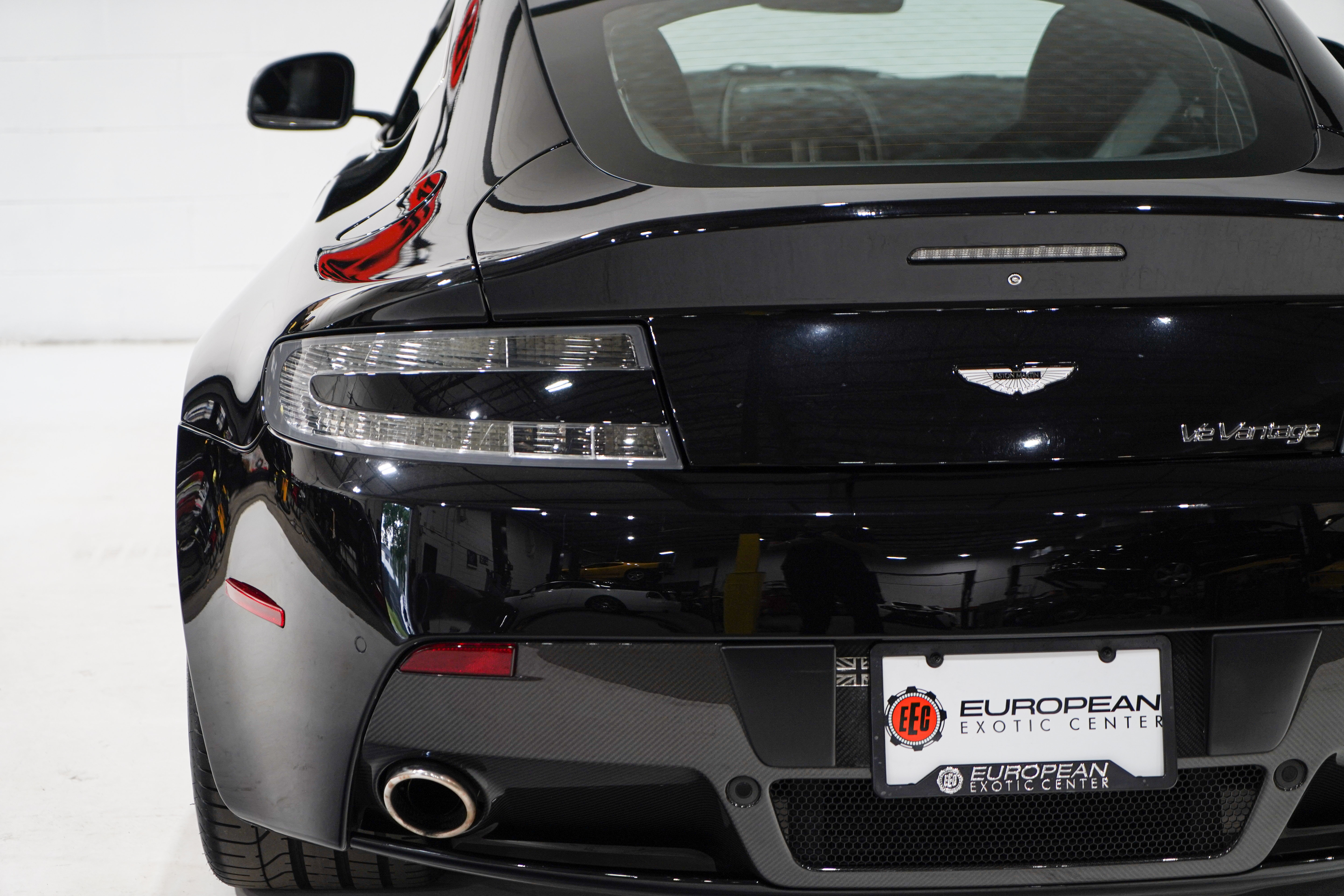 Used 2011 Aston Martin V12 Vantage Carbon Black RWD image 37