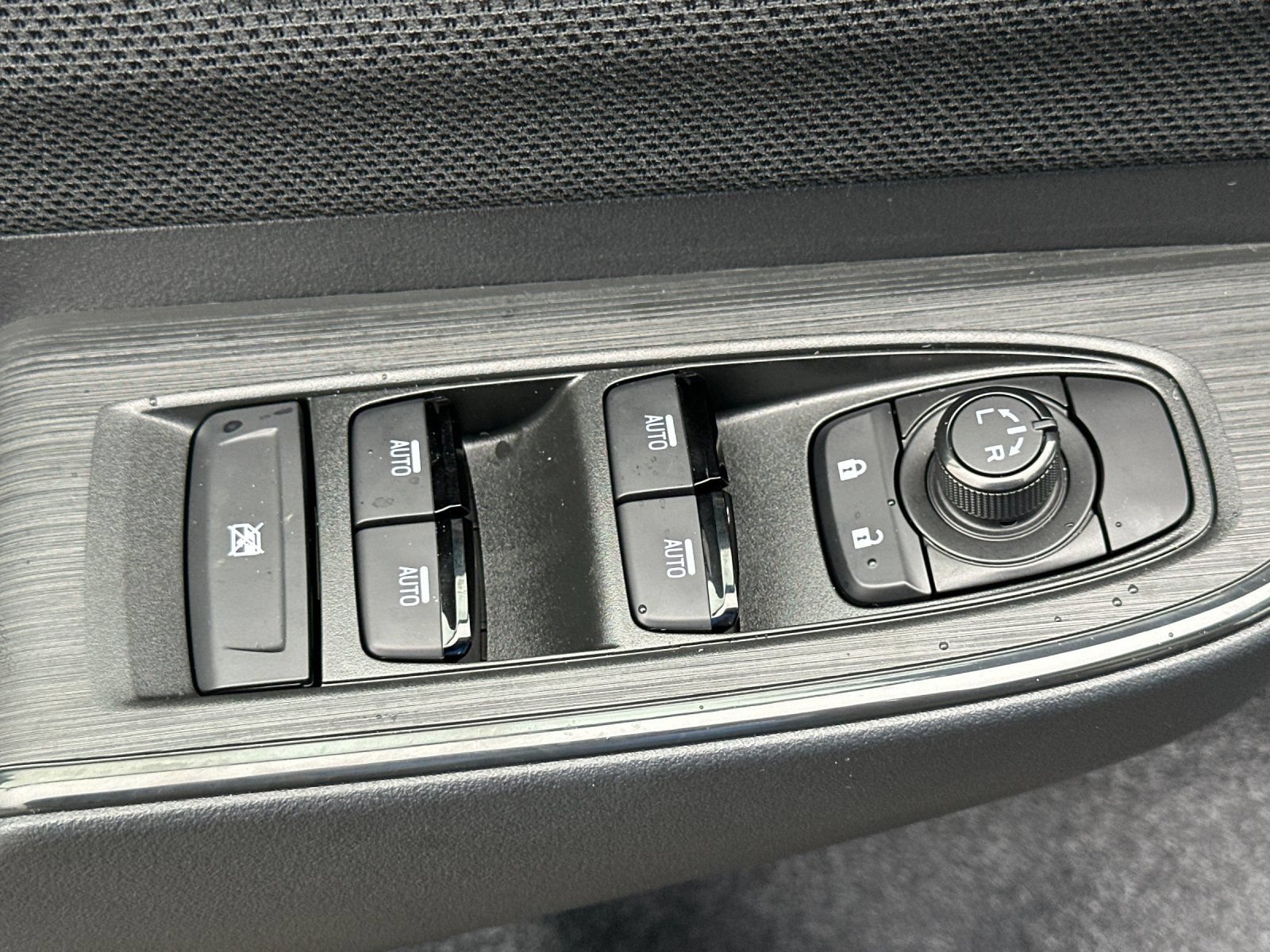 New 2026 Subaru Outback Limited AWD/4WD image 13