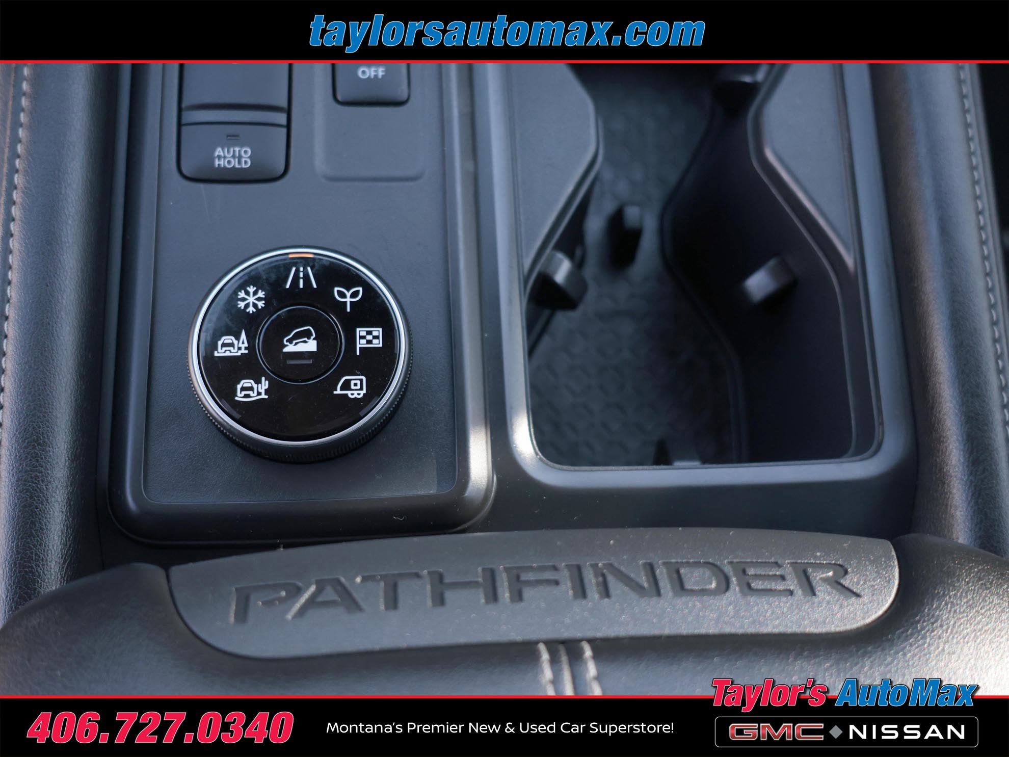 Used 2024 Nissan Pathfinder S image 18