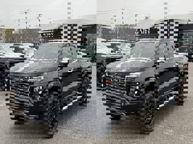 New 2026 GMC Canyon Denali w/ LPO, Denali Black Edition image 1