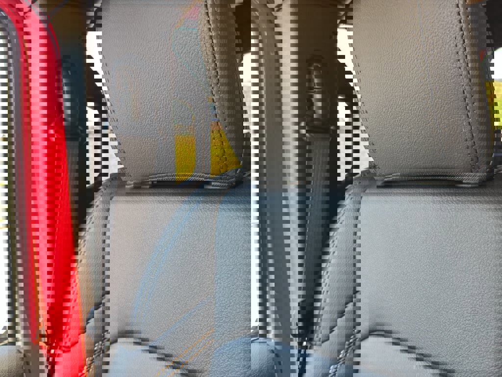 New 2025 Jeep Gladiator Sport image 18