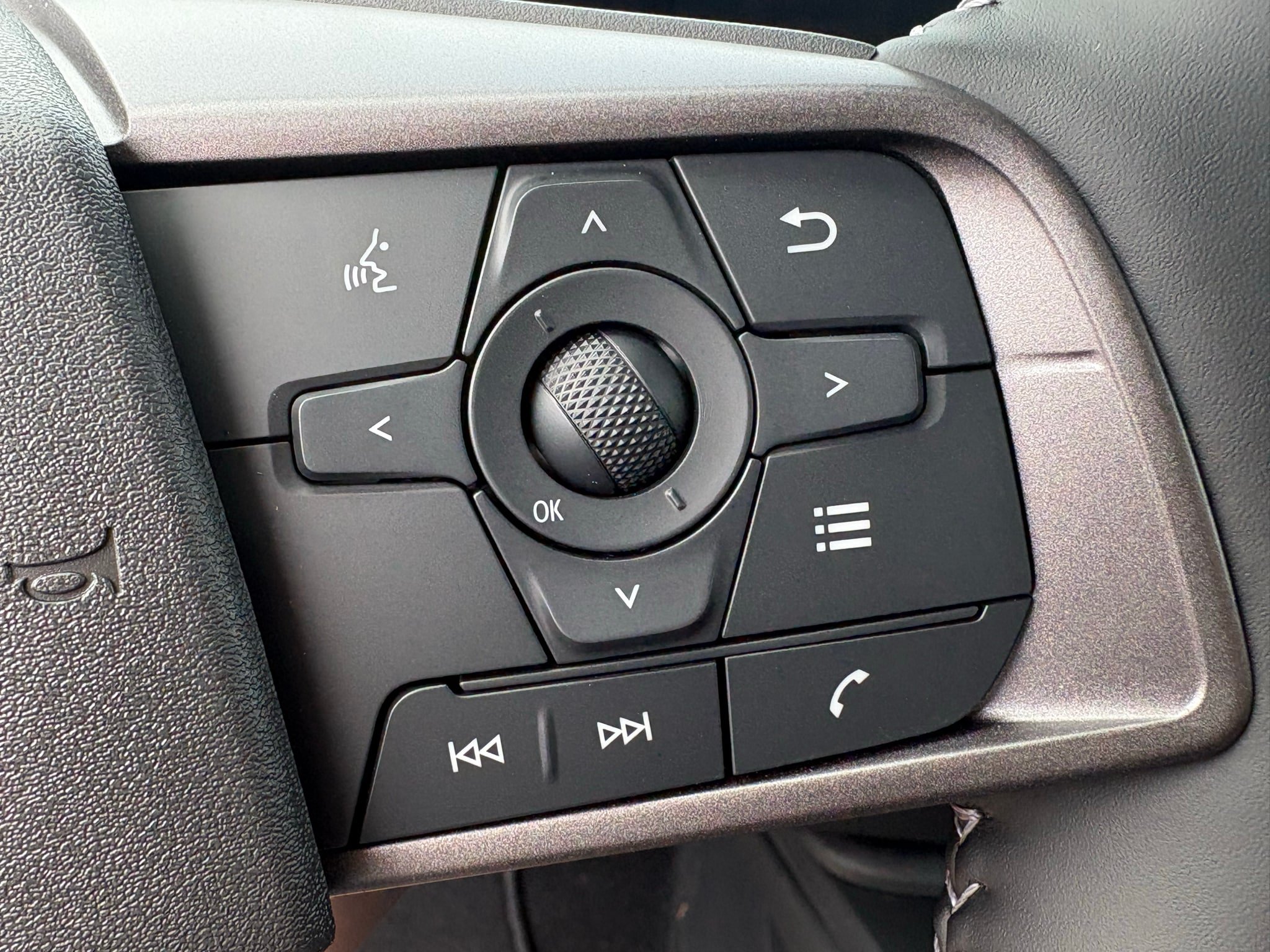 New 2027 Nissan Sentra SV w/ SV Convenience Package FWD image 18