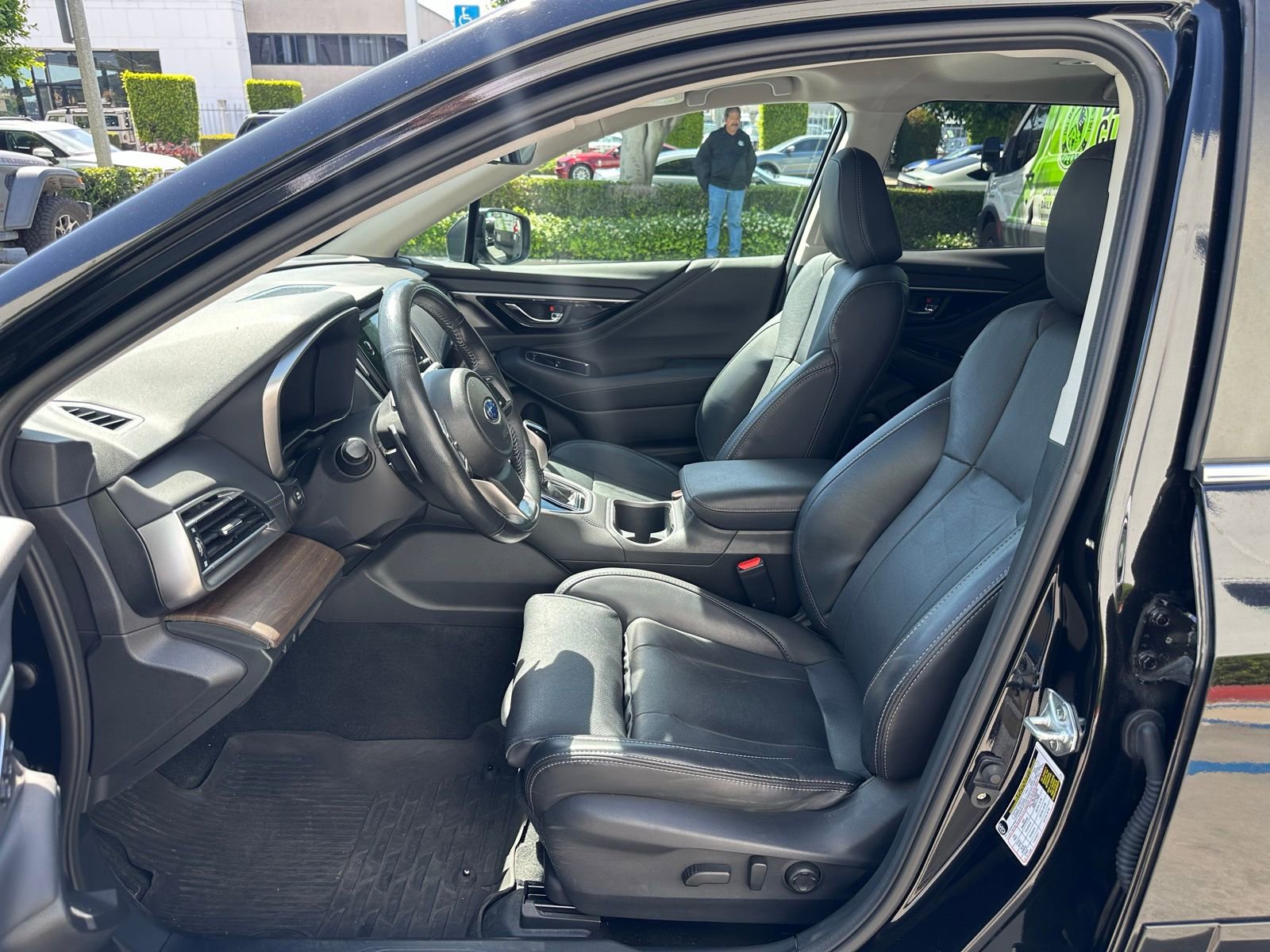 Used 2023 Subaru Outback Limited AWD/4WD image 3