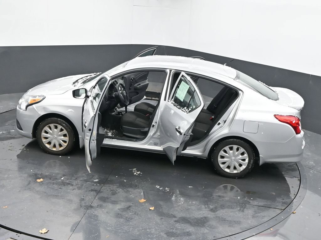 Used 2019 Nissan Versa S Plus image 56