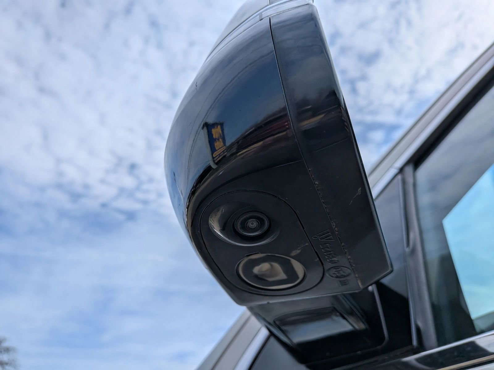 Used 2016 Cadillac Escalade ESV Luxury image 17