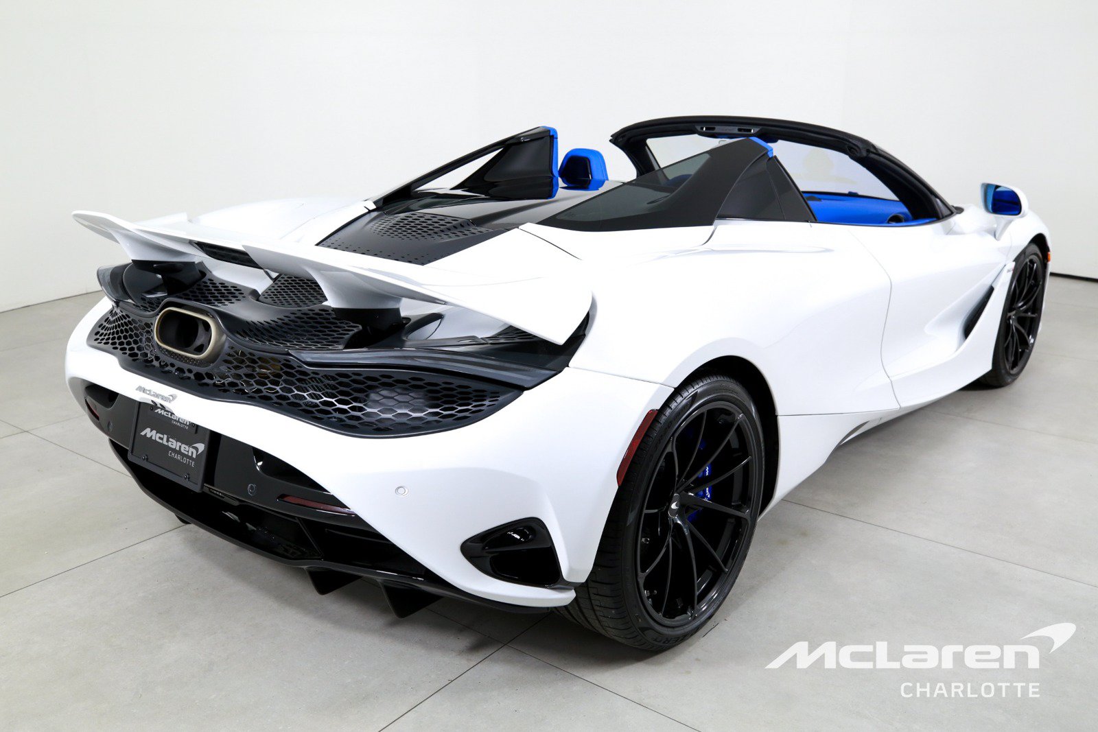 New 2026 McLaren 750S Spider RWD image 10