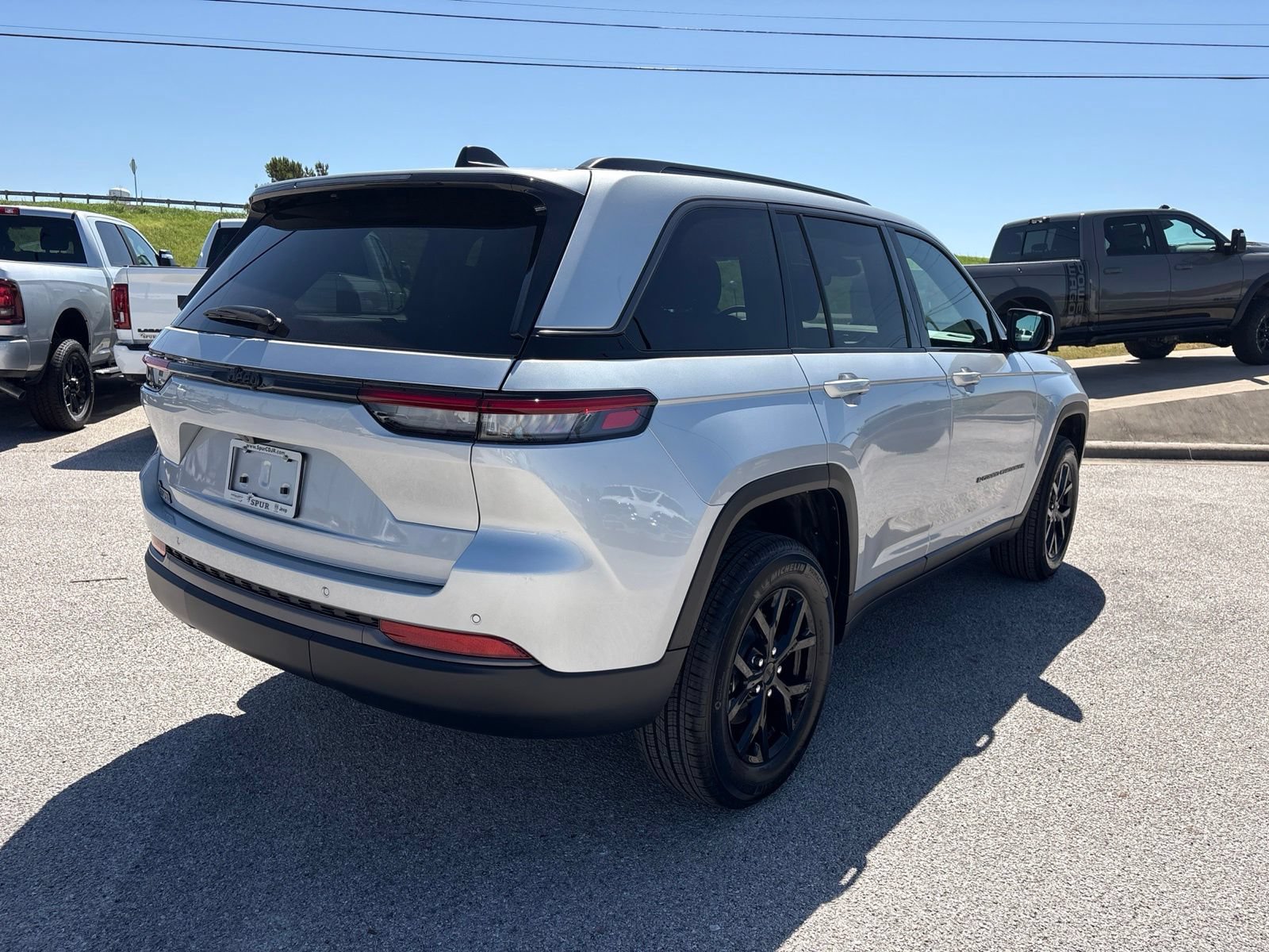 New 2026 Jeep Grand Cherokee Altitude RWD image 6