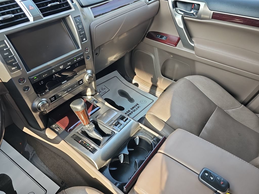 Used 2017 Lexus GX 460 Premium AWD/4WD image 23